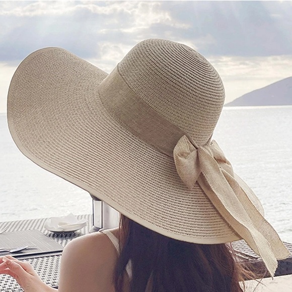Accessories - 🆕 Boho Floppy Straw Hat With Bow